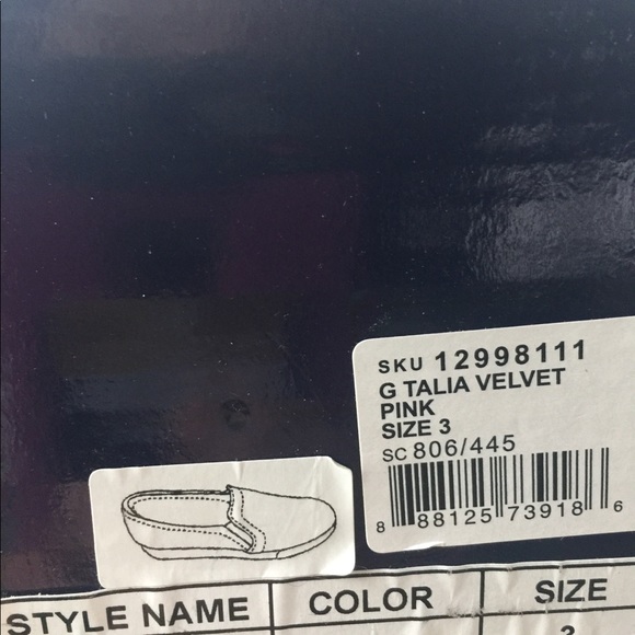 Pink velvet girls shoes size 3 - Picture 2 of 2